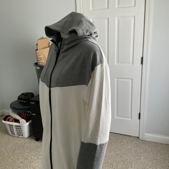 NWT athletic white jacket, large. - Picture 2 of 11